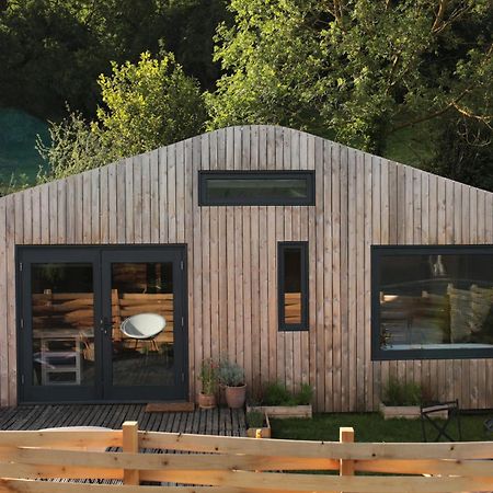 Presteigne Two Unique Cabins Wrapped In Beautiful Welsh Scenery מראה חיצוני תמונה