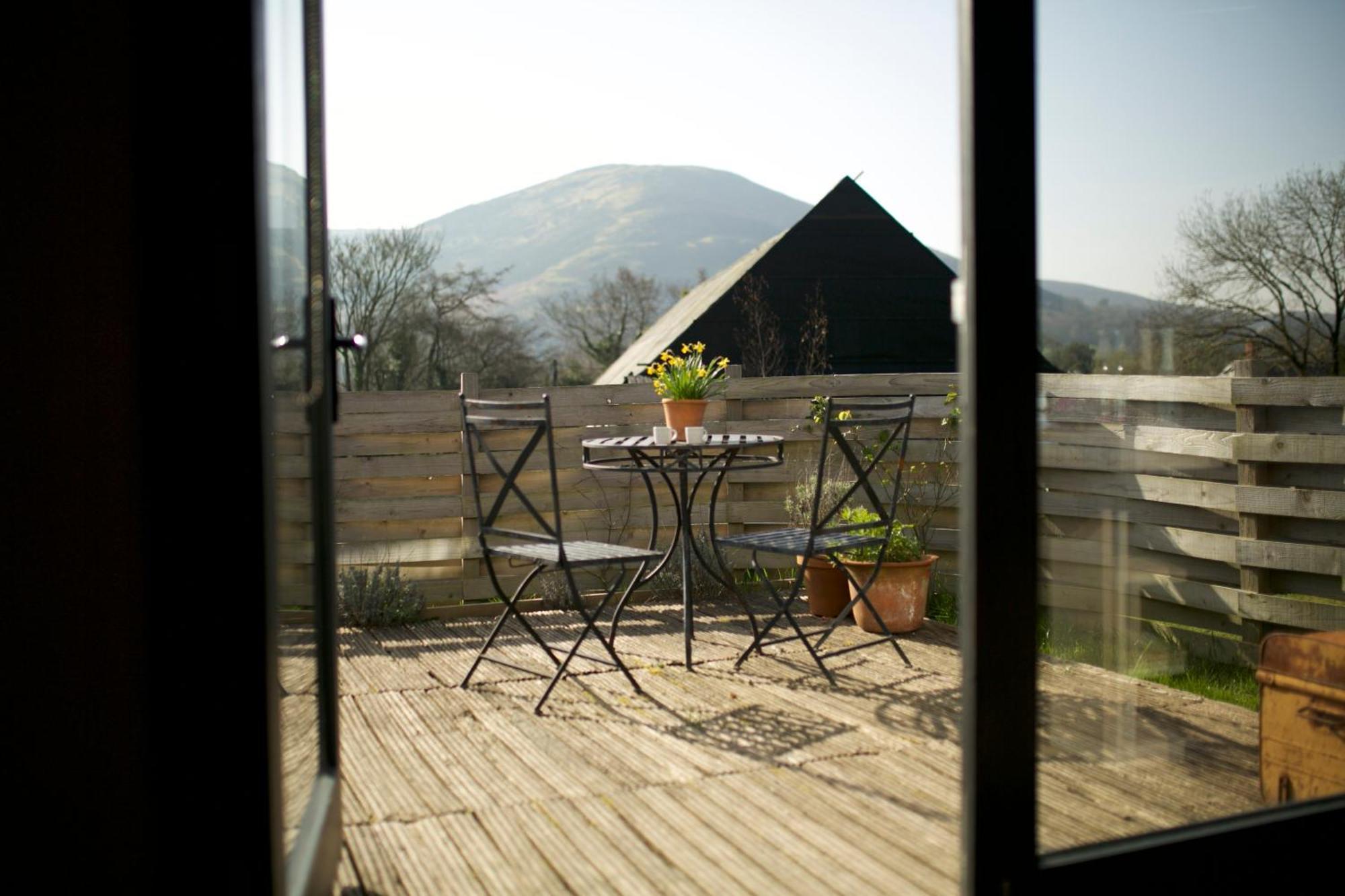 Presteigne Two Unique Cabins Wrapped In Beautiful Welsh Scenery מראה חיצוני תמונה